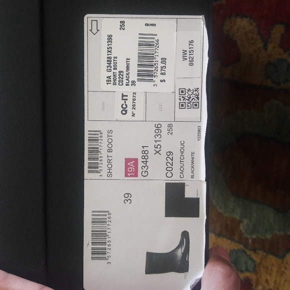 Chanel - Picture 4 of 7